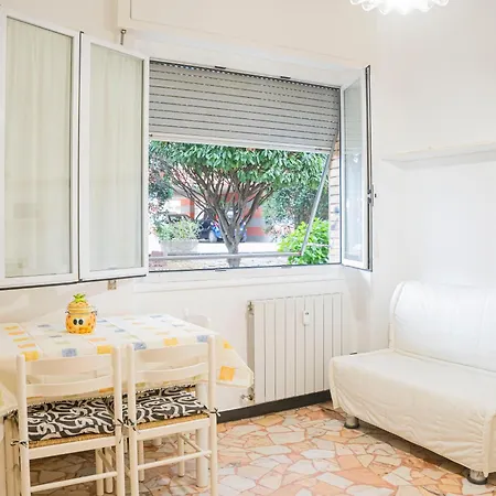 039c- Casa Residenziale A A 5 Minuti Dal Mare דירה