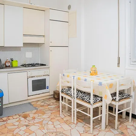 039c- Casa Residenziale A A 5 Minuti Dal Mare דירה *