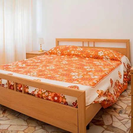 039c- Casa Residenziale A A 5 Minuti Dal Mare דירה לאווניה